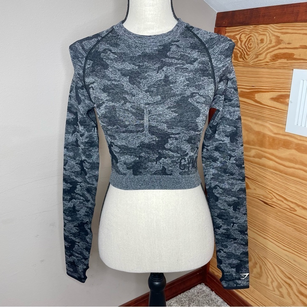 Gymshark Camo Seamless Long Sleeve Crop Top Black Small NWT Cut Out Camouflage
